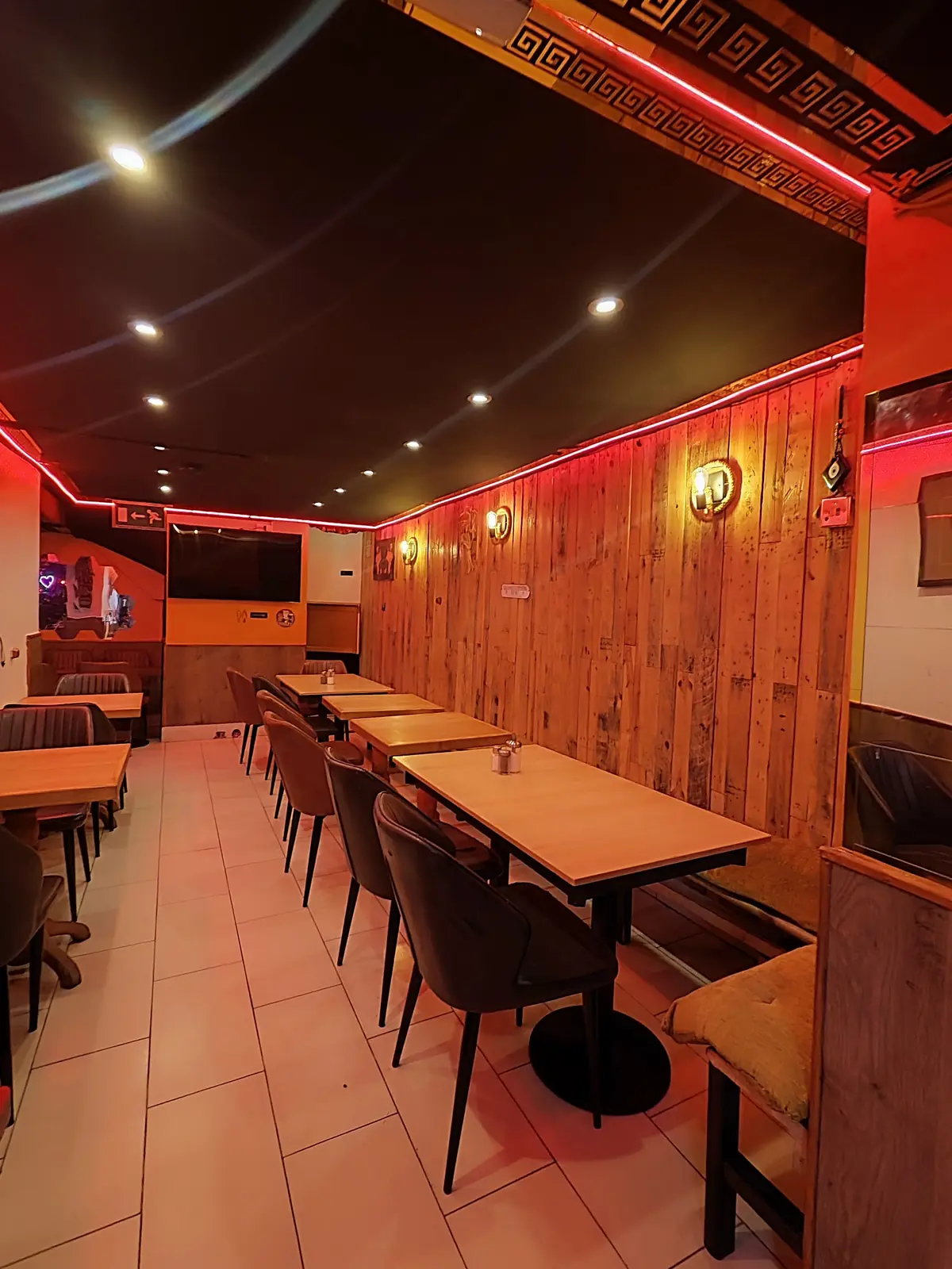 Happy Days Kitchen — Restaurants in London