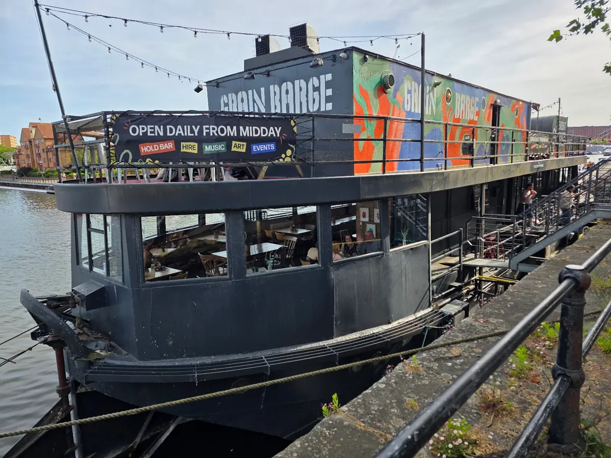 Grain Barge photo (photo 2 of 3)
