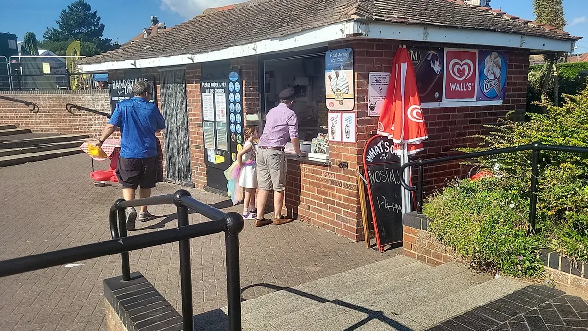Bandstand Cafe