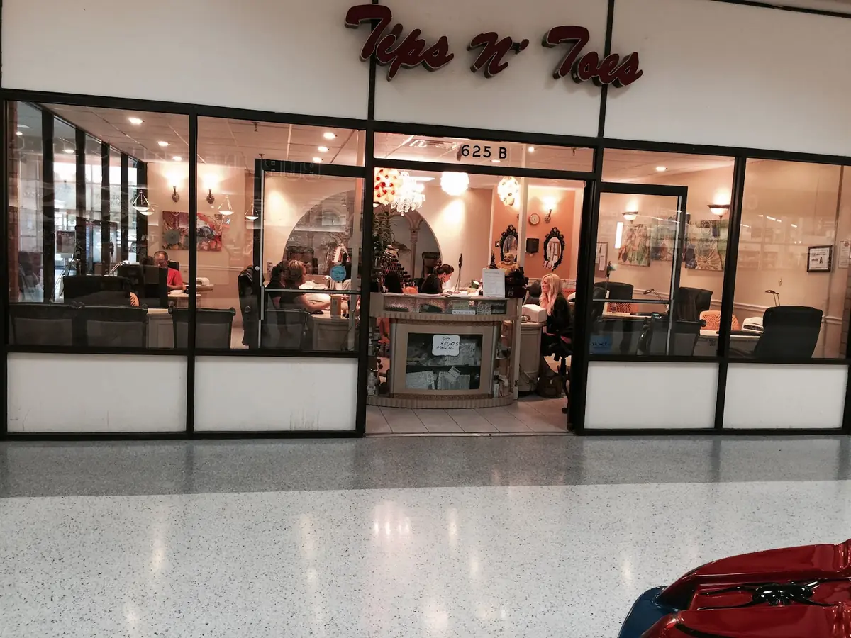 Tips N Toes photo (photo 3 of 3)