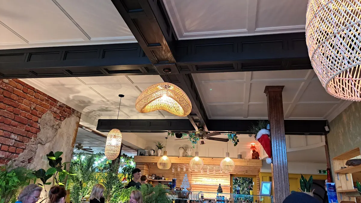 Inside The Early Bird, Plymouth