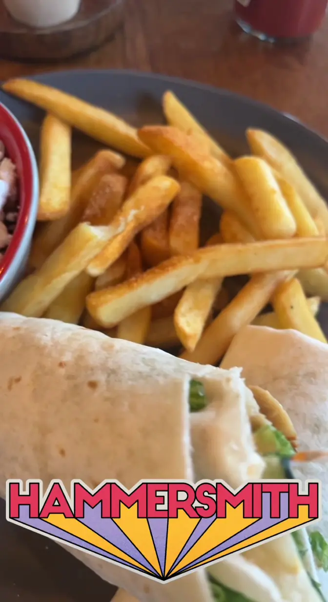 Nando's Hammersmith - Broadway photo (photo 1 of 3)