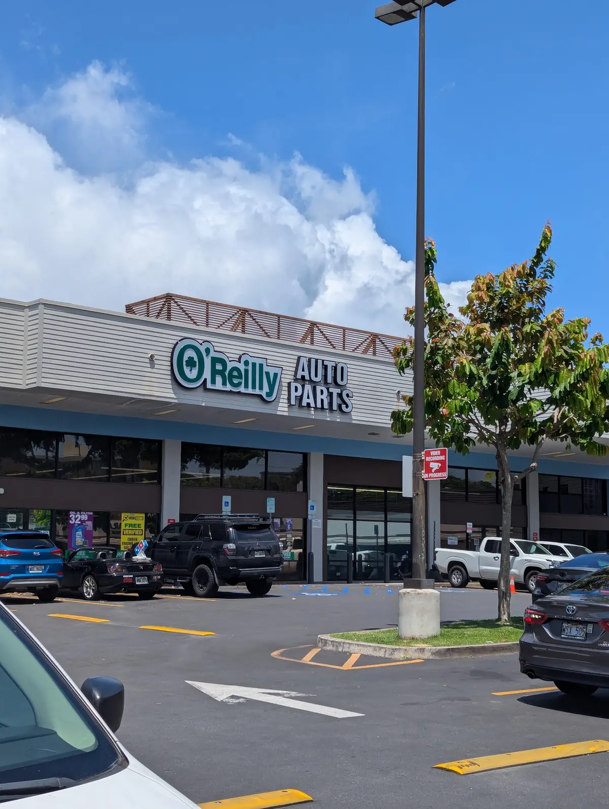 Nuʻuanu Shopping Plaza — Shopping Malls in Honolulu