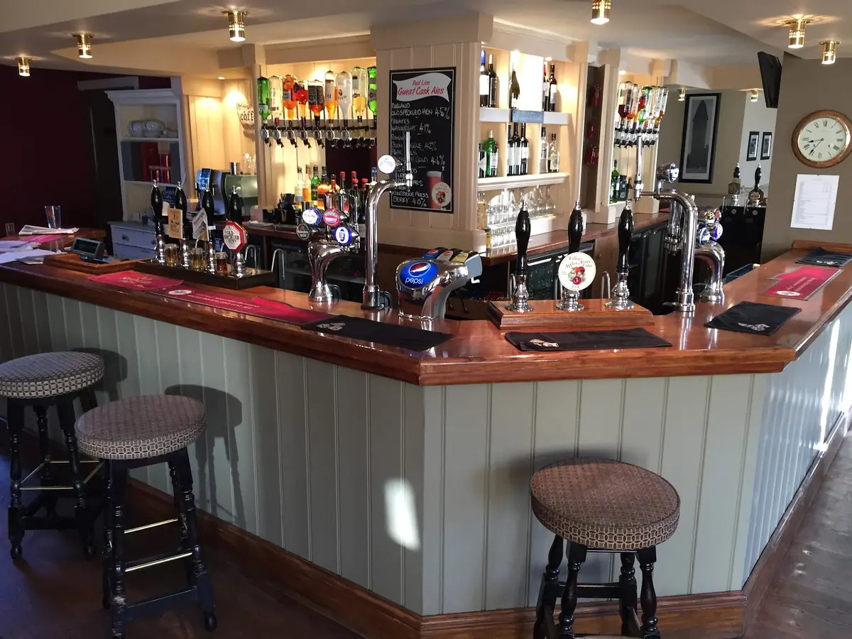The Red Lion — Bars in Matlock
