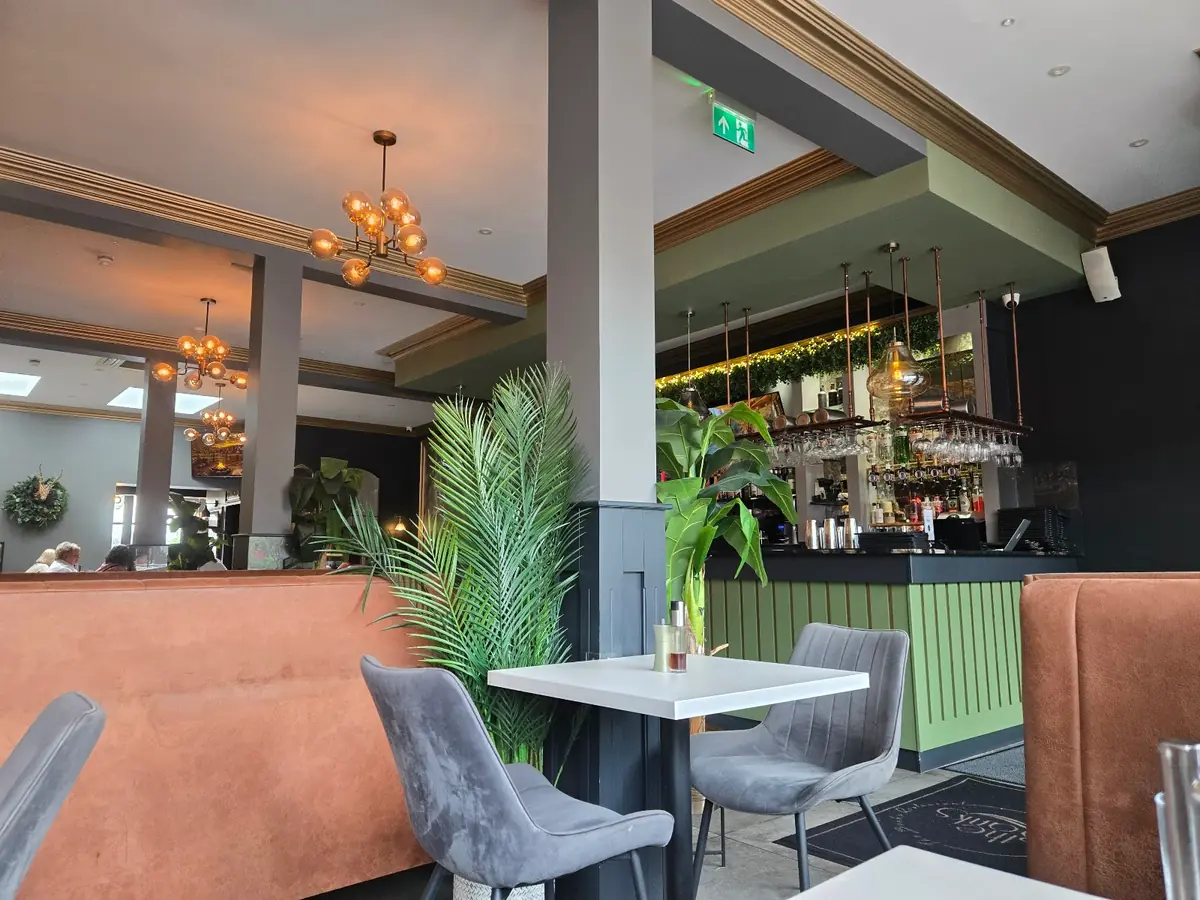 The Banks Restaurant photo (photo 2 of 3)