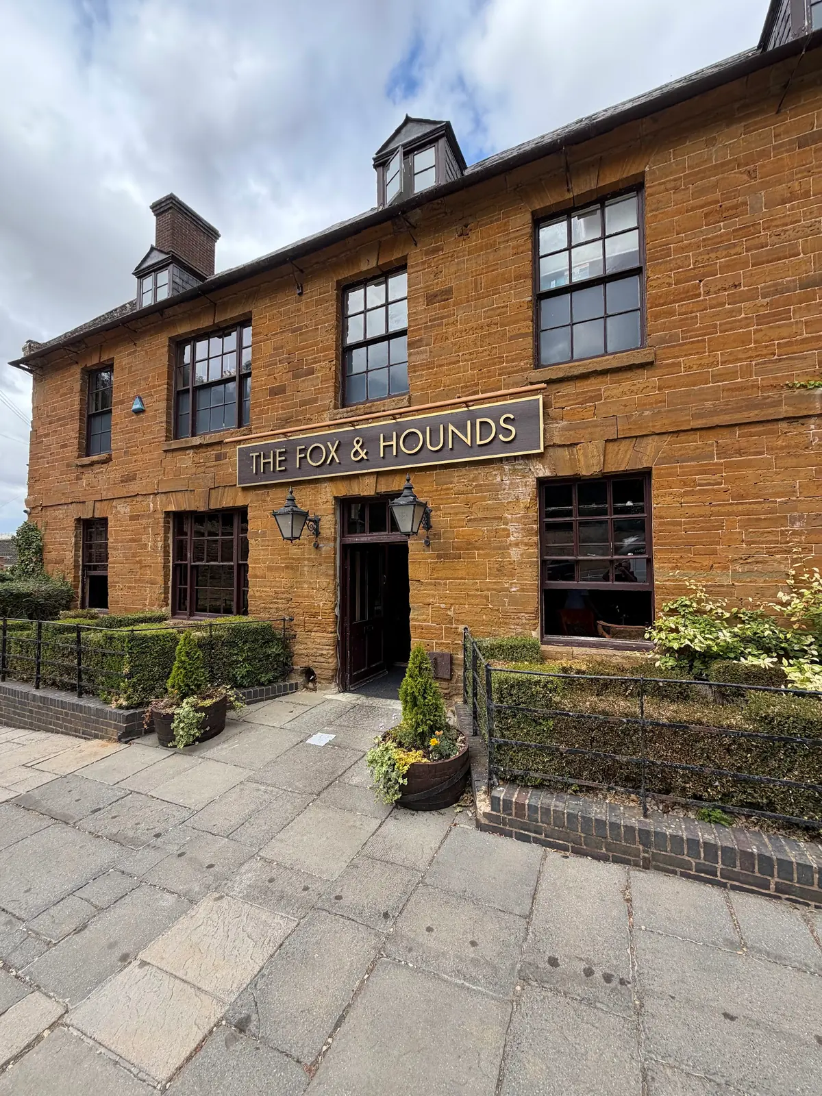 Fox & Hounds Lower Harlestone photo (photo 3 of 3)