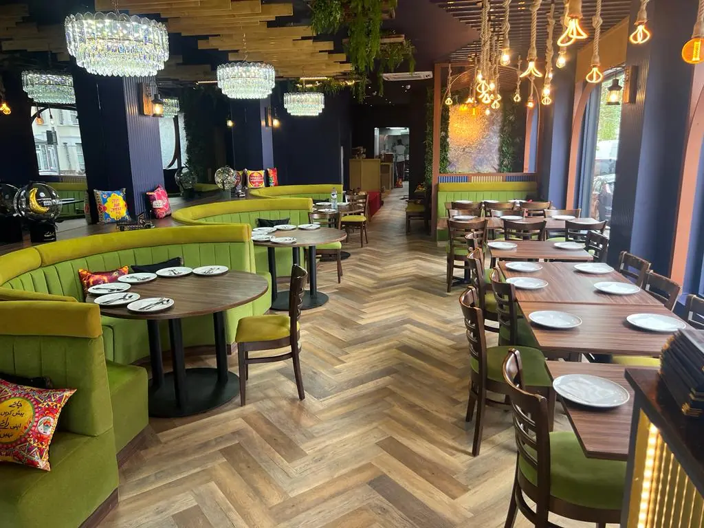 Inside Butt Karahi Southall, Southall