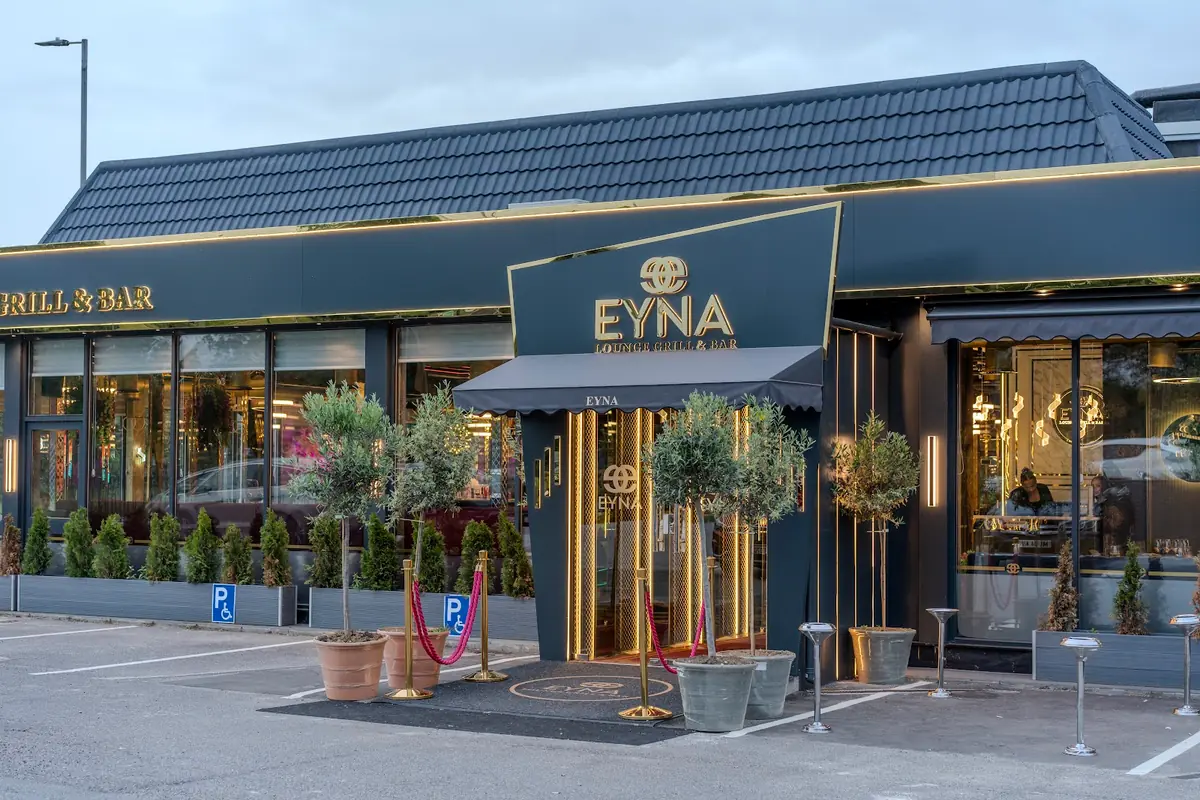 The Eyna photo (photo 1 of 3)