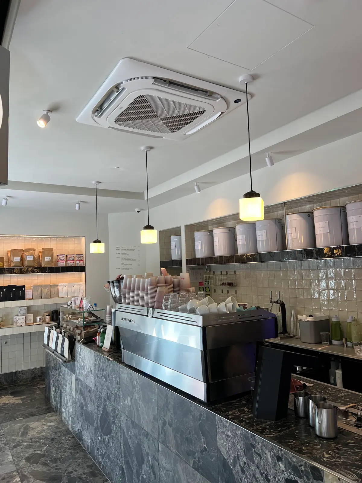Rosslyn Coffee Liverpool Street Station photo (photo 2 of 3)