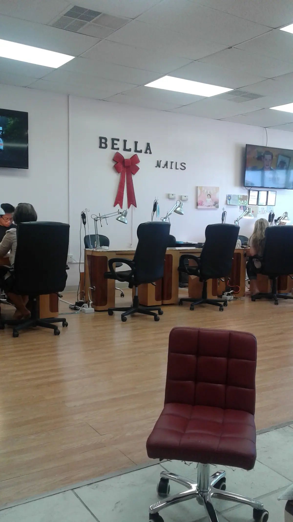 Bella Nails and Spa. photo (photo 1 of 3)