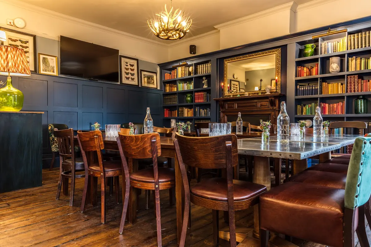 Fentiman Arms — Bars in London