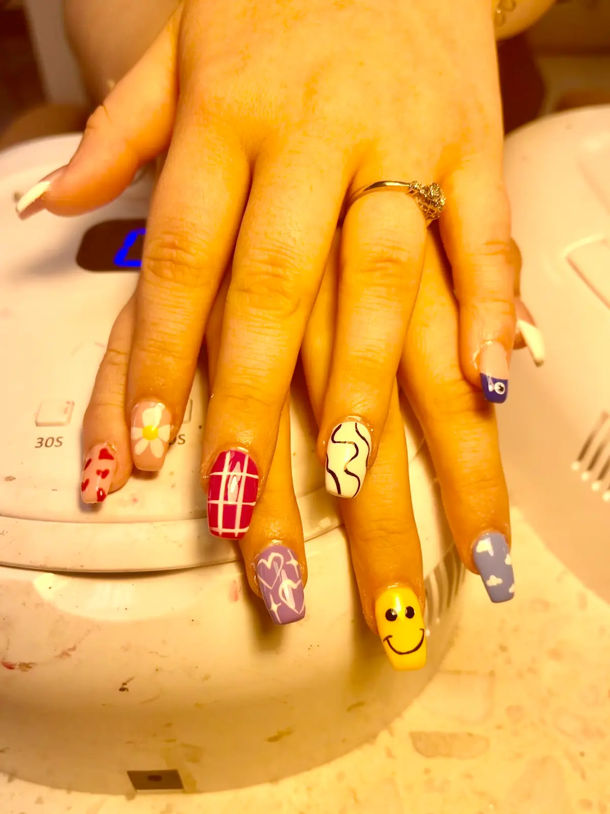 Happy Nail & Spa photo (photo 1 of 3)