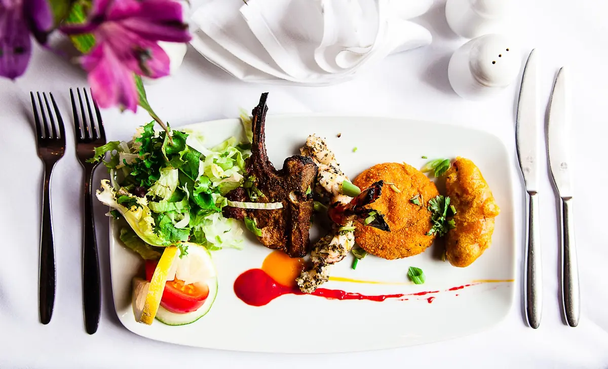 Yuvraaj Restaurant photo (photo 1 of 3)