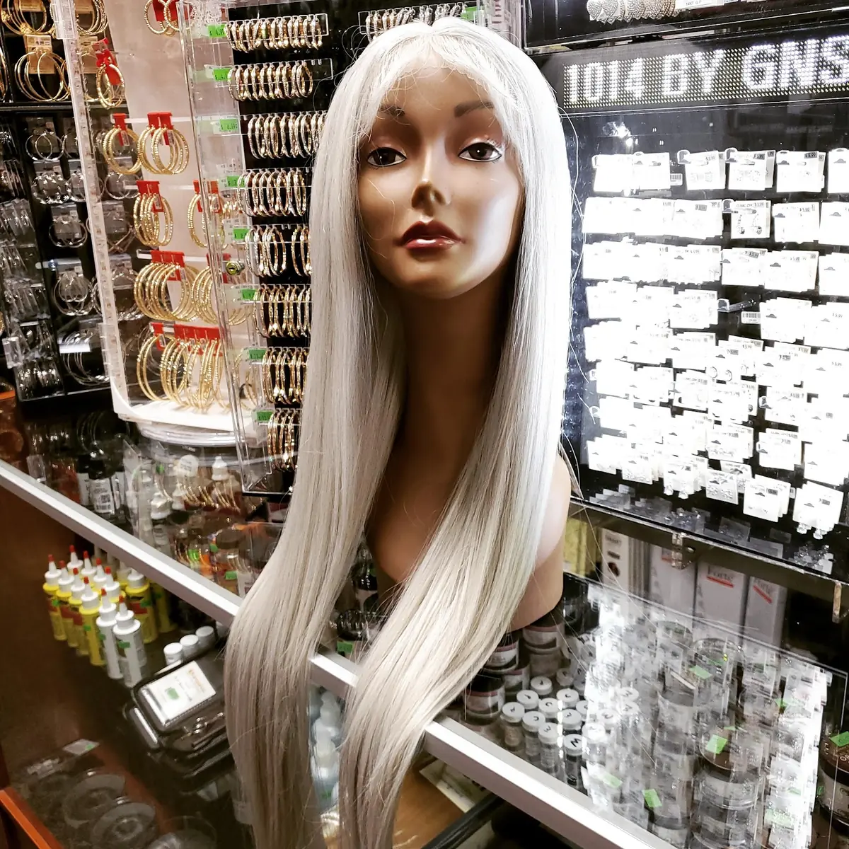 Invu Wig Hair & Jewelry photo (photo 3 of 3)