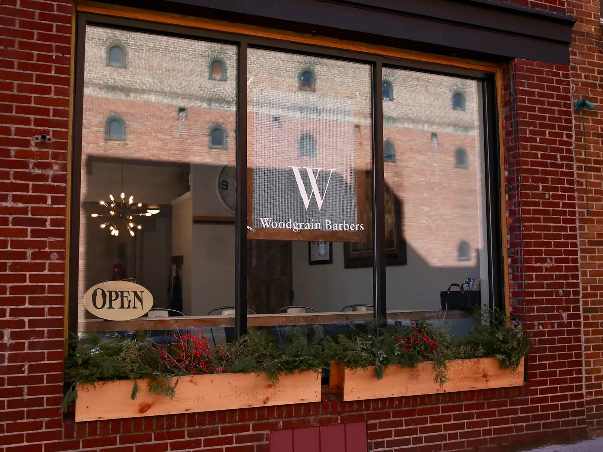 Woodgrain Barbers photo (photo 1 of 3)