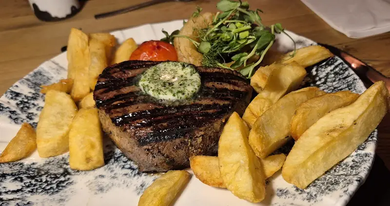 BUTTERFLIES STEAKHOUSE photo (photo 3 of 3)