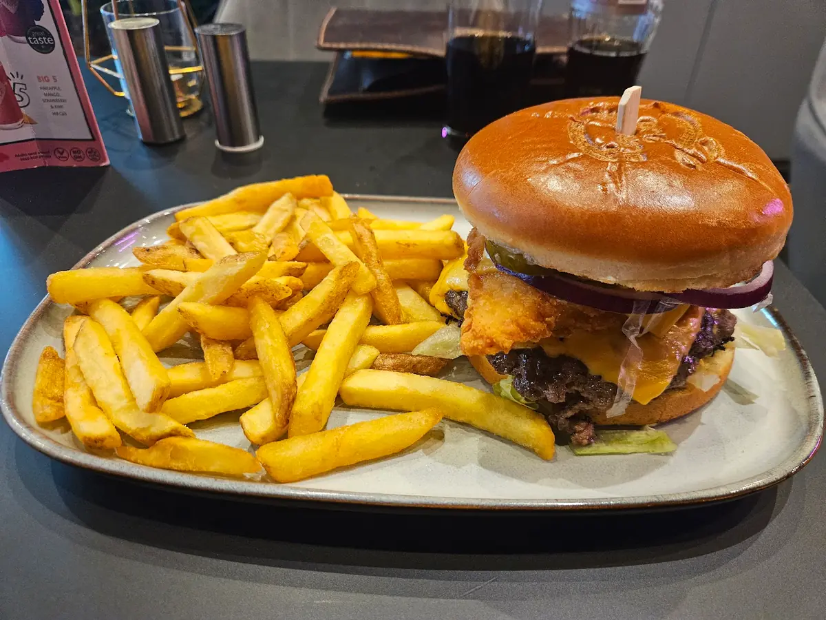 Burgers & Co photo (photo 2 of 3)