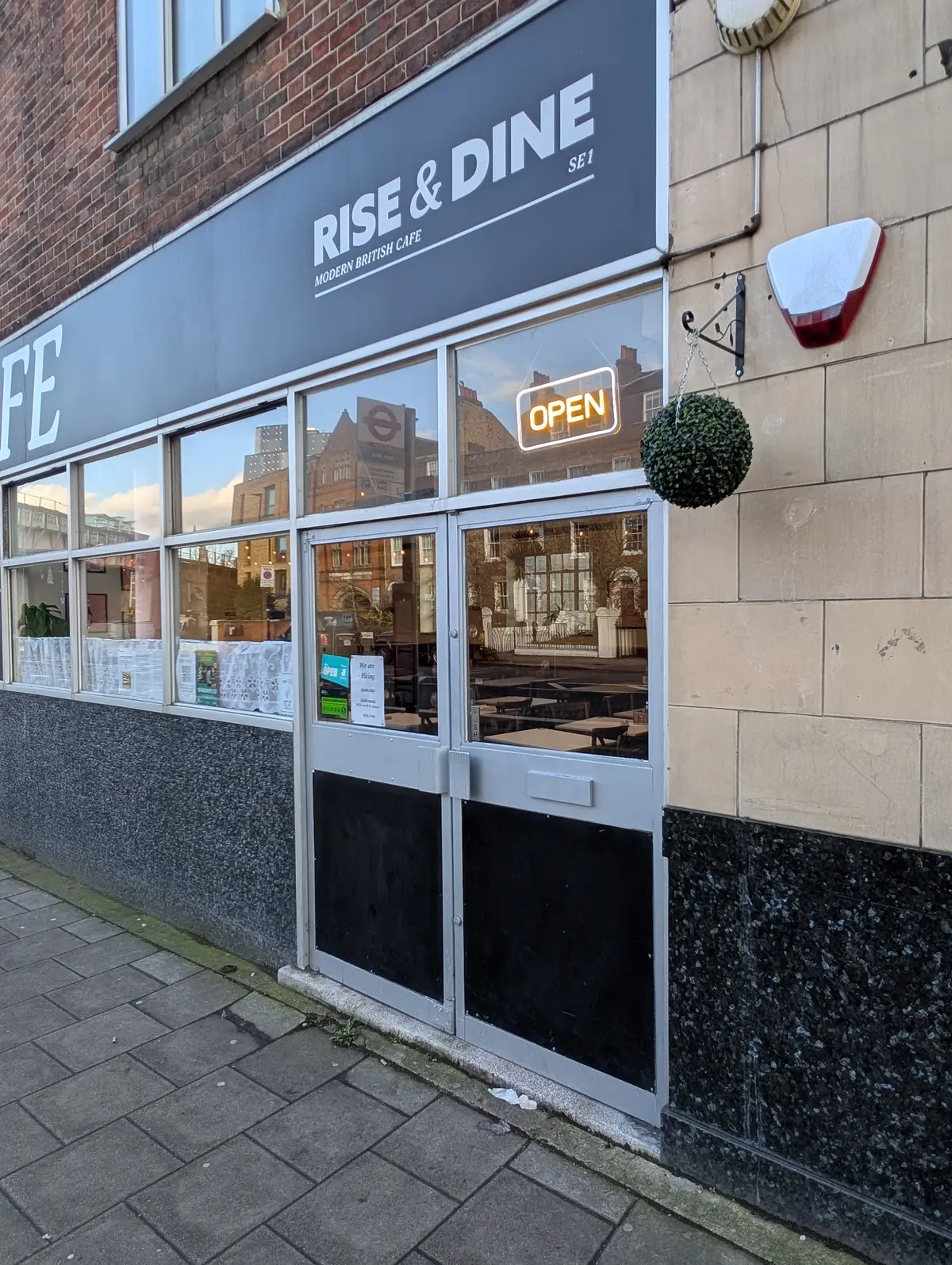 Rise and Dine Cafe — Cafes in London