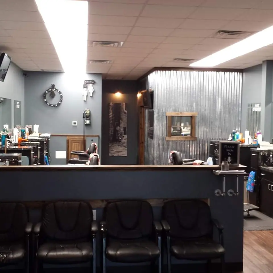 243-Trim Barber Shop photo (photo 2 of 3)