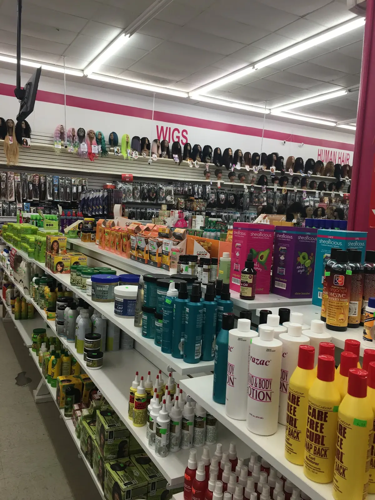T T Fashions & Beauty Supply Store photo (photo 3 of 3)