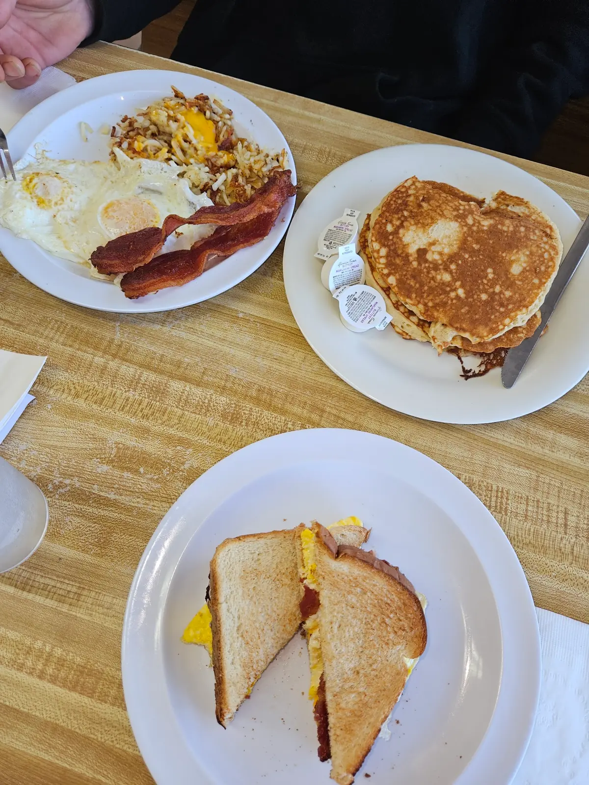 Charles' Cafeteria & Grill photo (photo 3 of 3)