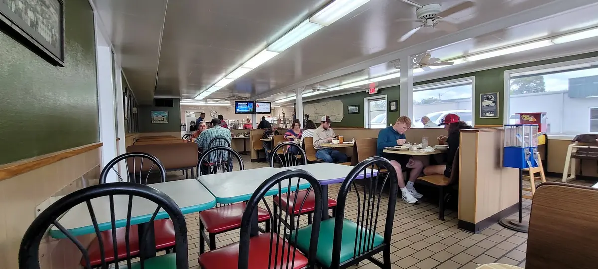 Charles' Cafeteria & Grill — American Restaurants in Fayette