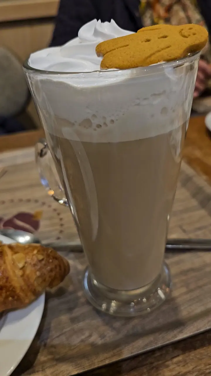 Costa Coffee photo (photo 1 of 3)