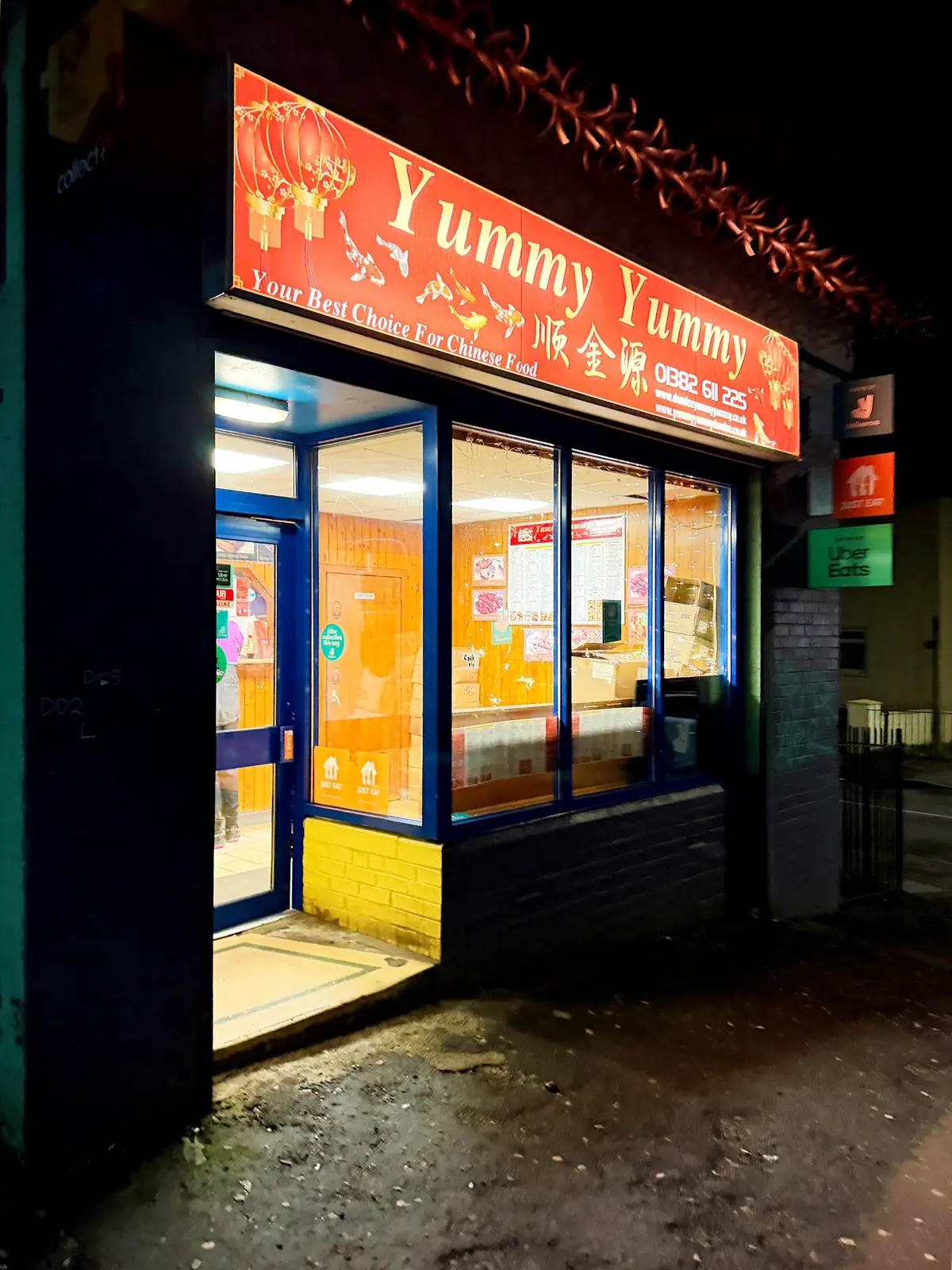 Dundee Yummy Yummy photo (photo 2 of 3)