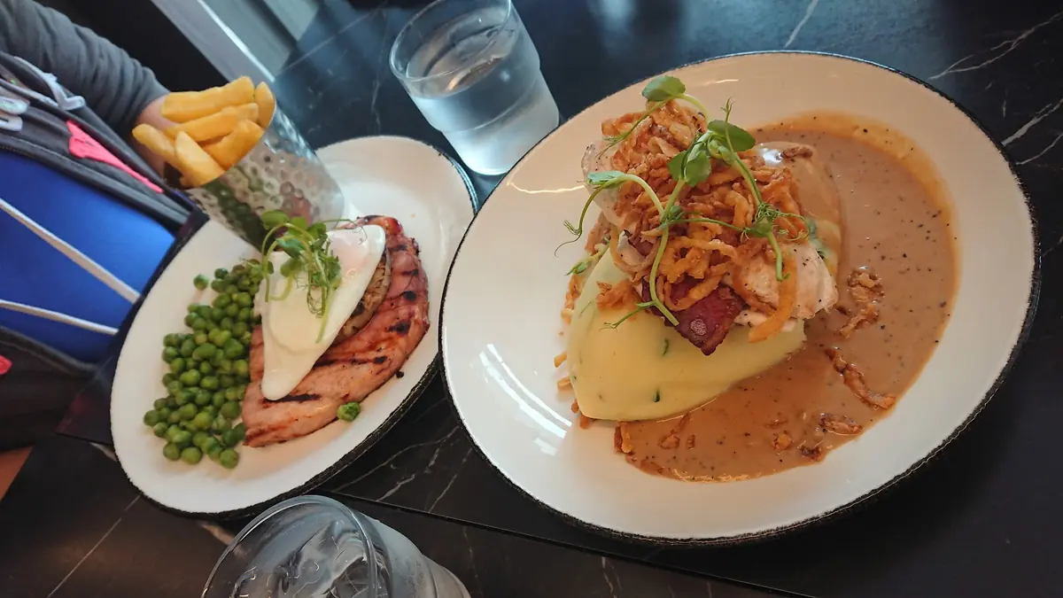 Crave Kitchen photo (photo 3 of 3)