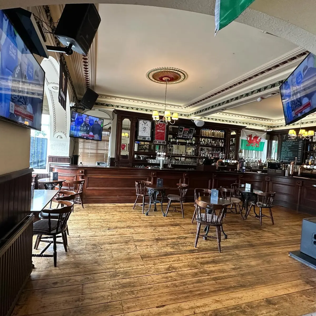 The Halfway Pub & Dining