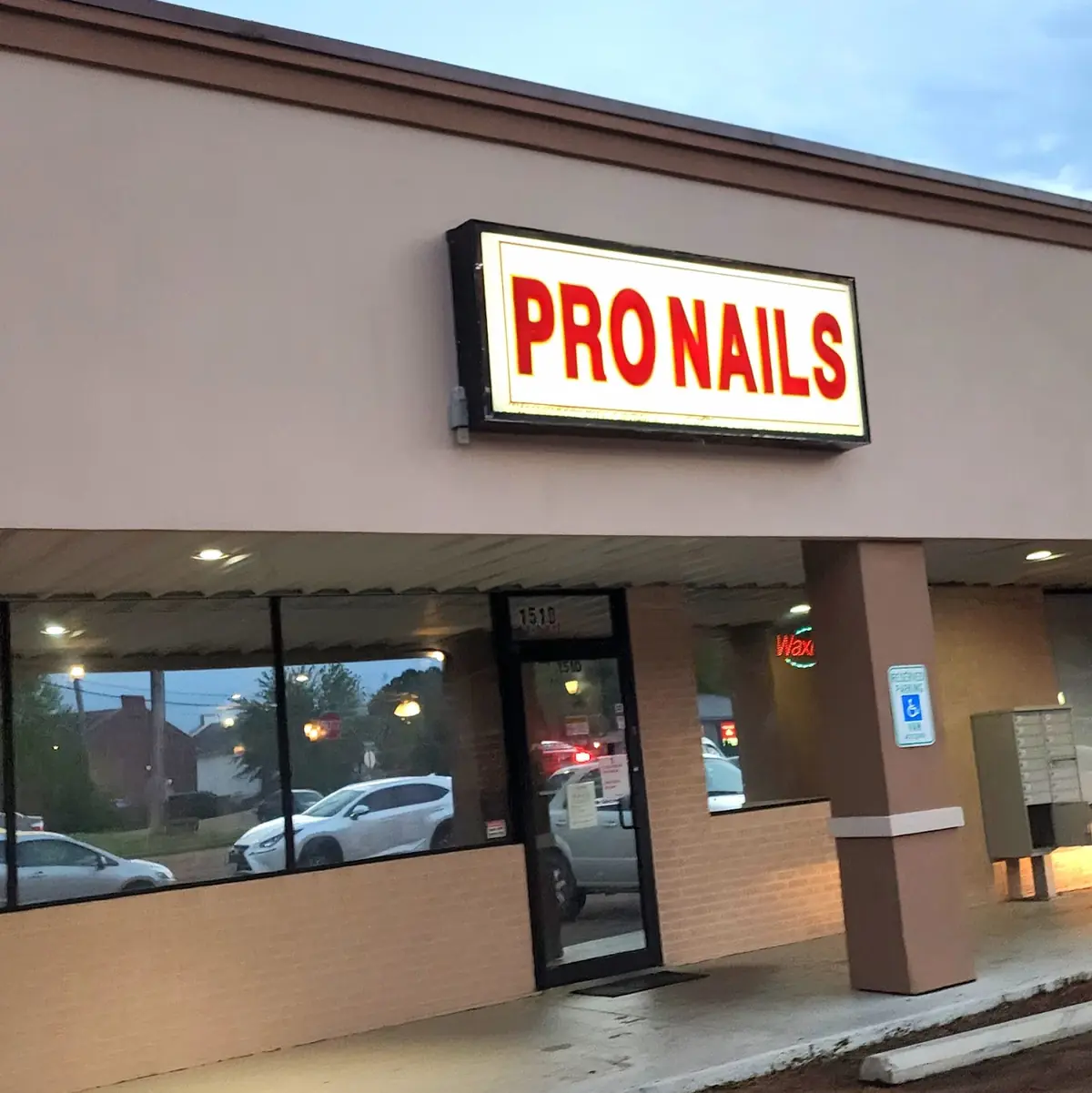 Pro-Nails of Oxford photo (photo 1 of 3)