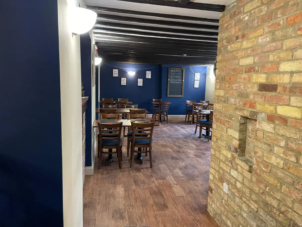 The Queens Head — Bars in St Ives