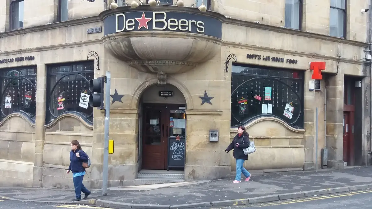 De Beers — Bars in Paisley