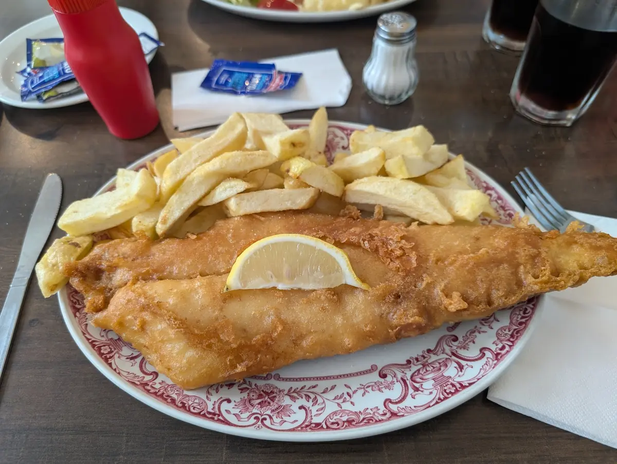 Geo's Fishbar photo (photo 2 of 3)