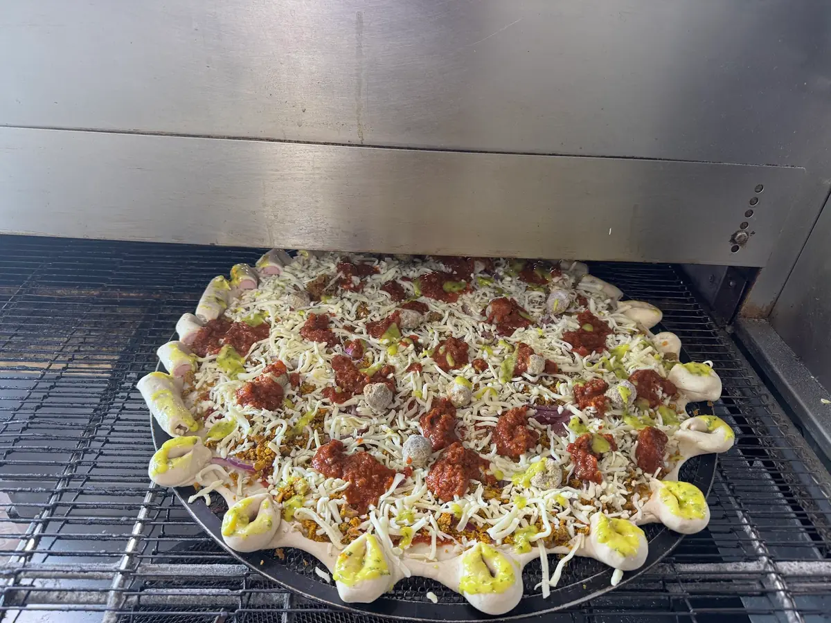 Pizza Max photo (photo 3 of 3)