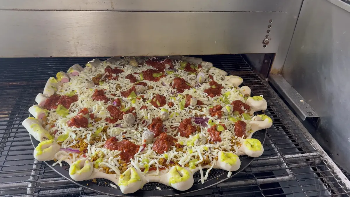 Pizza Max photo (photo 1 of 3)