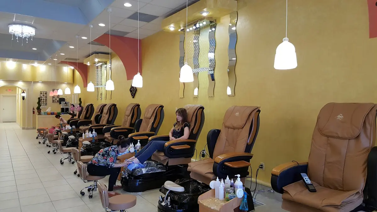 Soho Nail Spa photo (photo 2 of 3)
