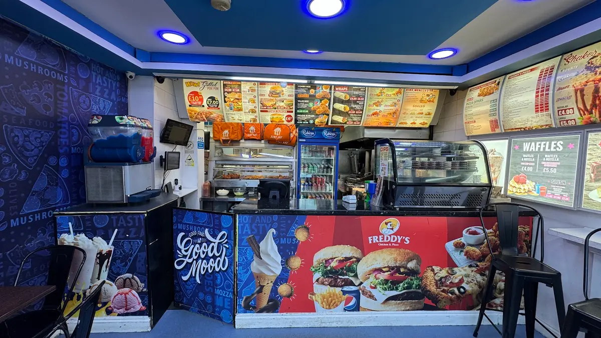 Freddy's Chicken and Pizza photo (photo 1 of 3)