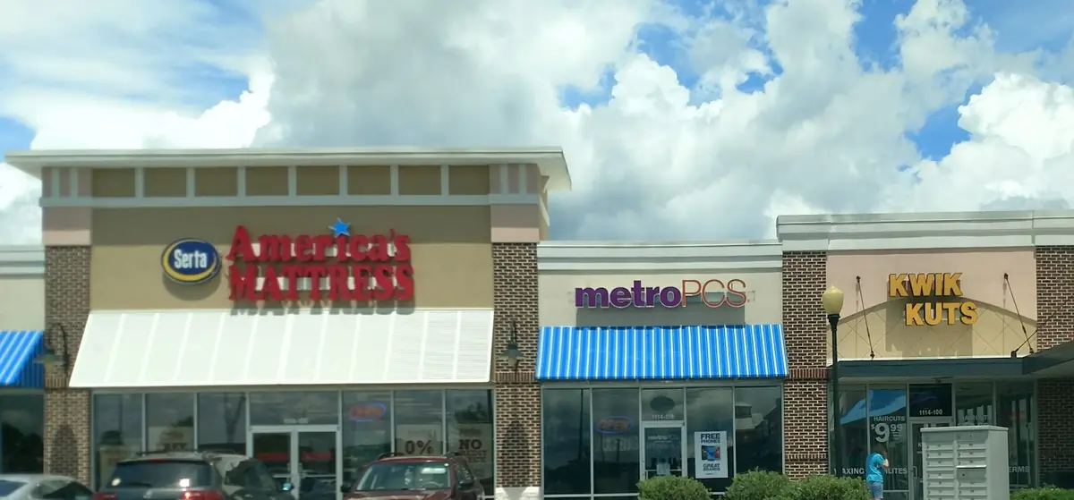 Kwik Kuts Hair Salon — Hair Salons in Leland