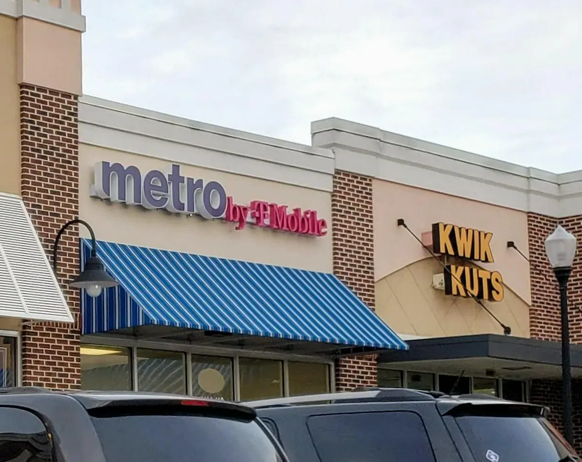 Kwik Kuts Hair Salon photo (photo 1 of 3)