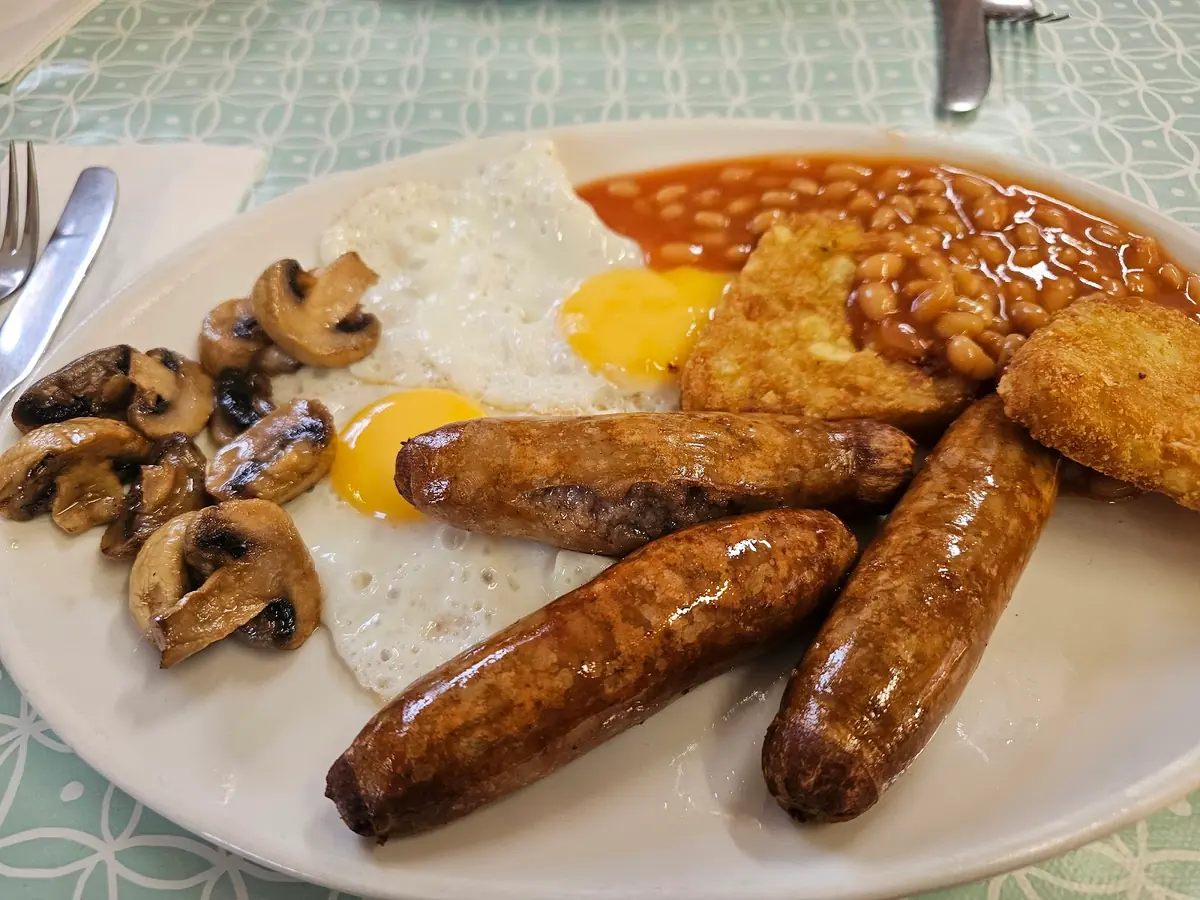 Station Cafe — Cafes in Alton