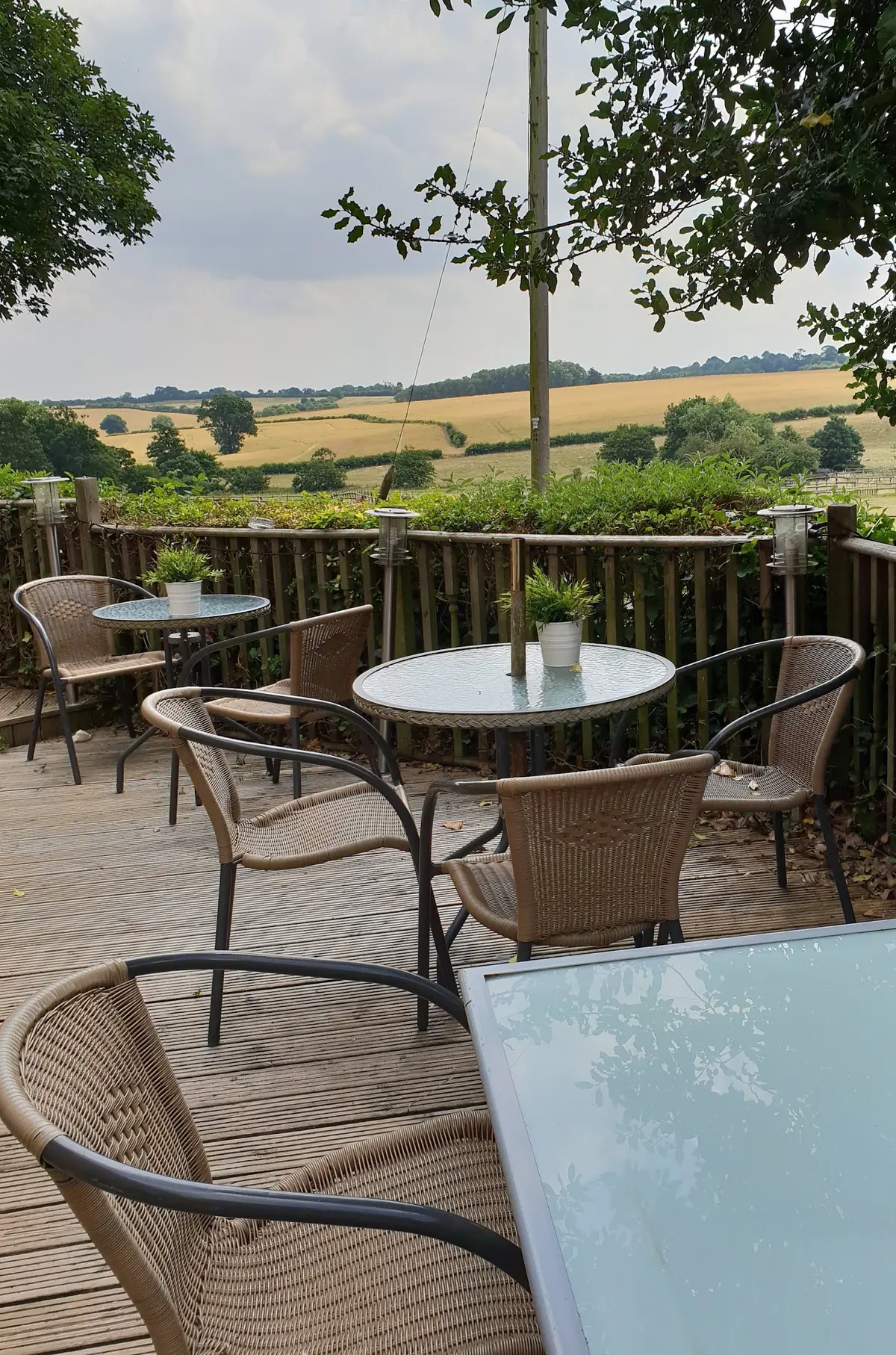 The Thornhill Arms — Restaurants in Kettering