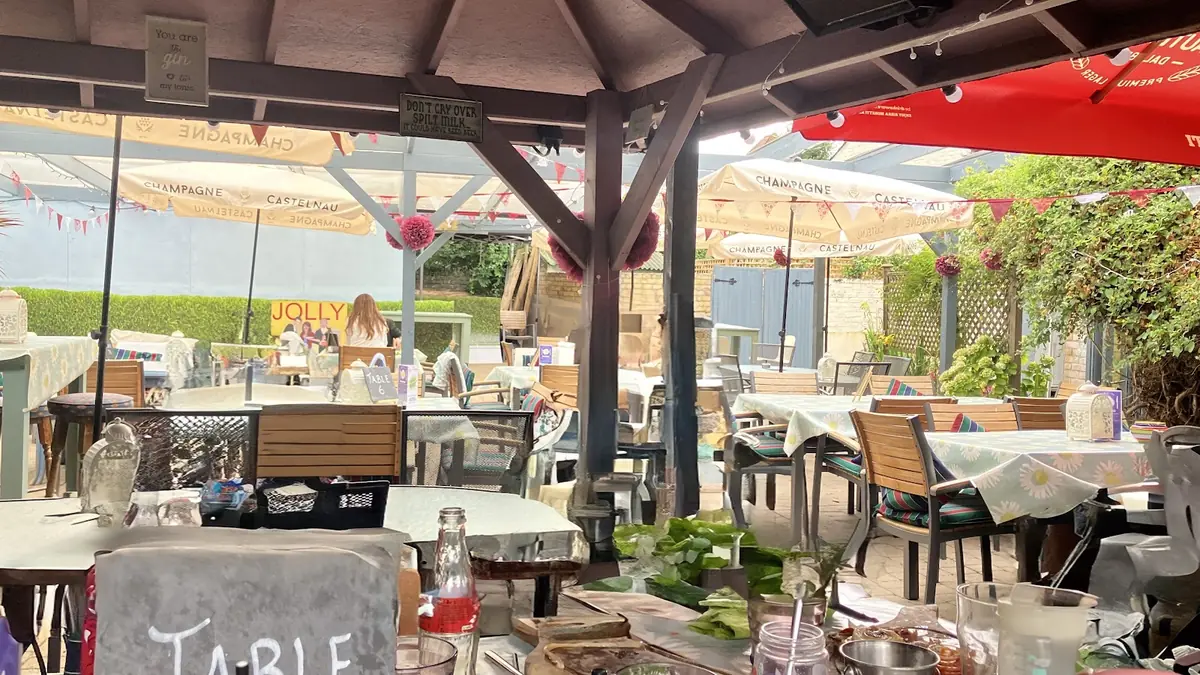 Jolly Coopers & Squiffy's Restaurant & Apartments @ number 16 — Restaurants in Hampton