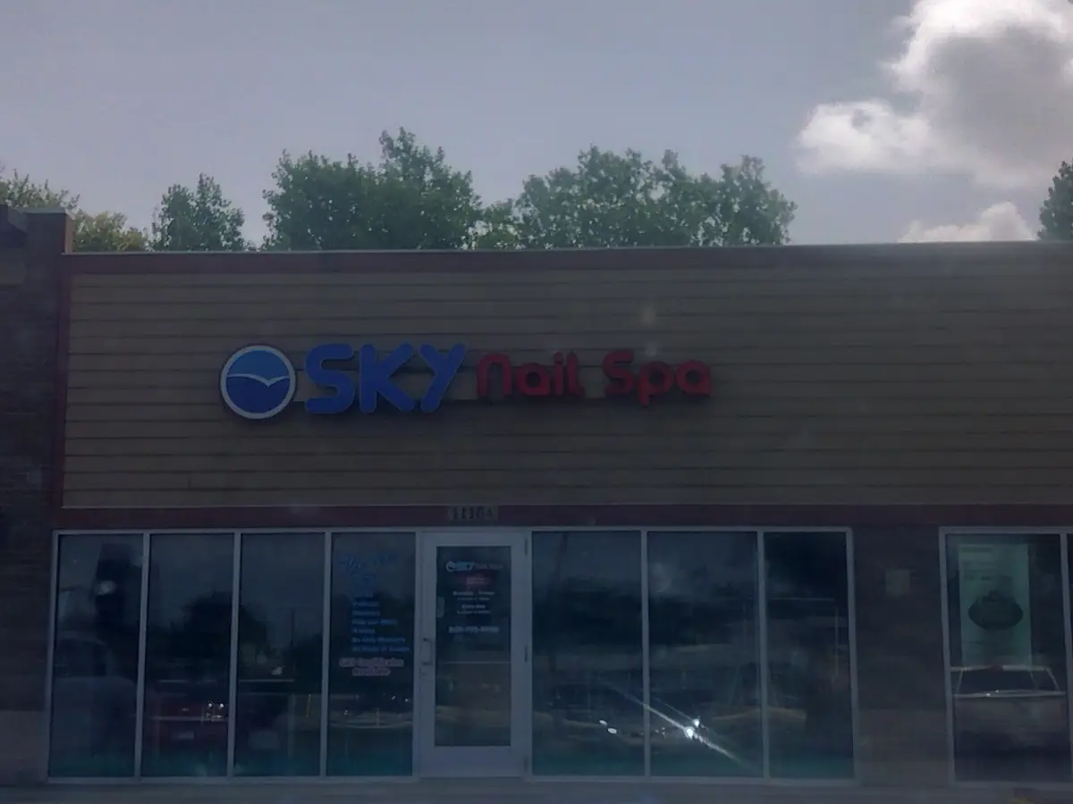 Sky Nails & Spa photo (photo 1 of 3)
