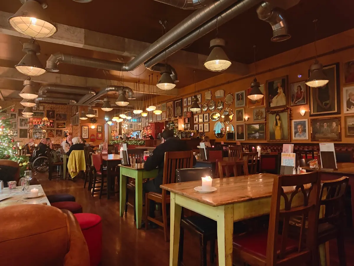 Arcado Lounge photo (photo 3 of 3)