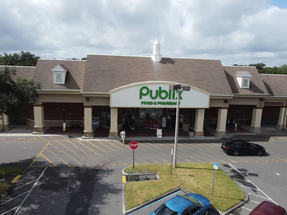 Kingsway Crossing — Shopping Malls in Brandon