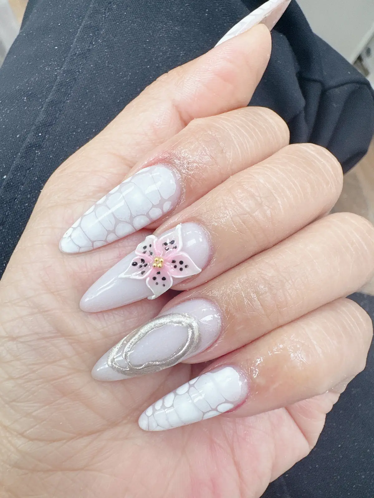 Unique Nails photo (photo 2 of 3)