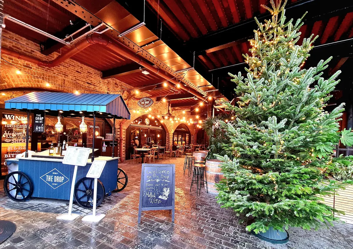 The Drop Bar — Bar And Grill in London