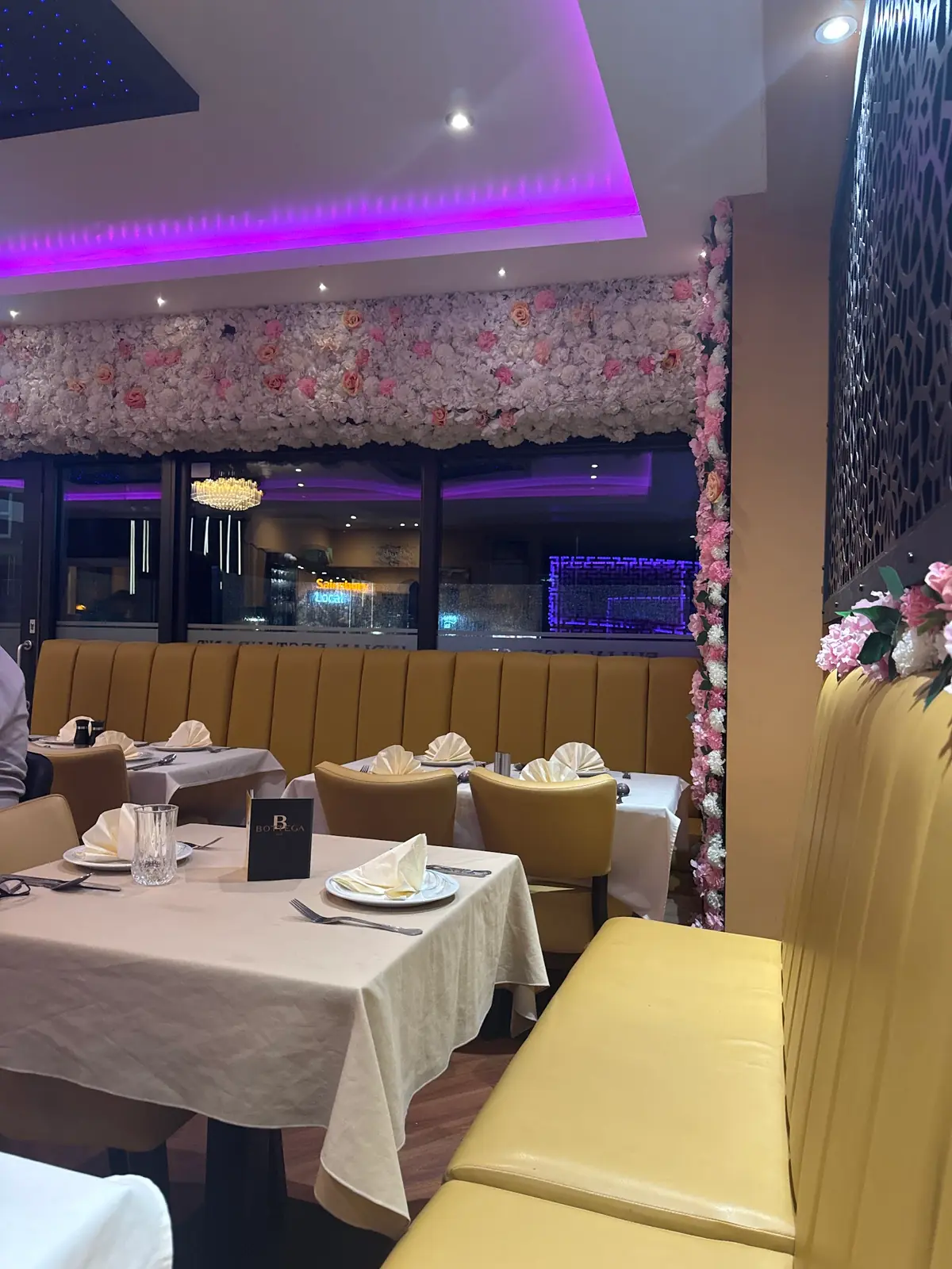 Saffron Lounge photo (photo 2 of 3)