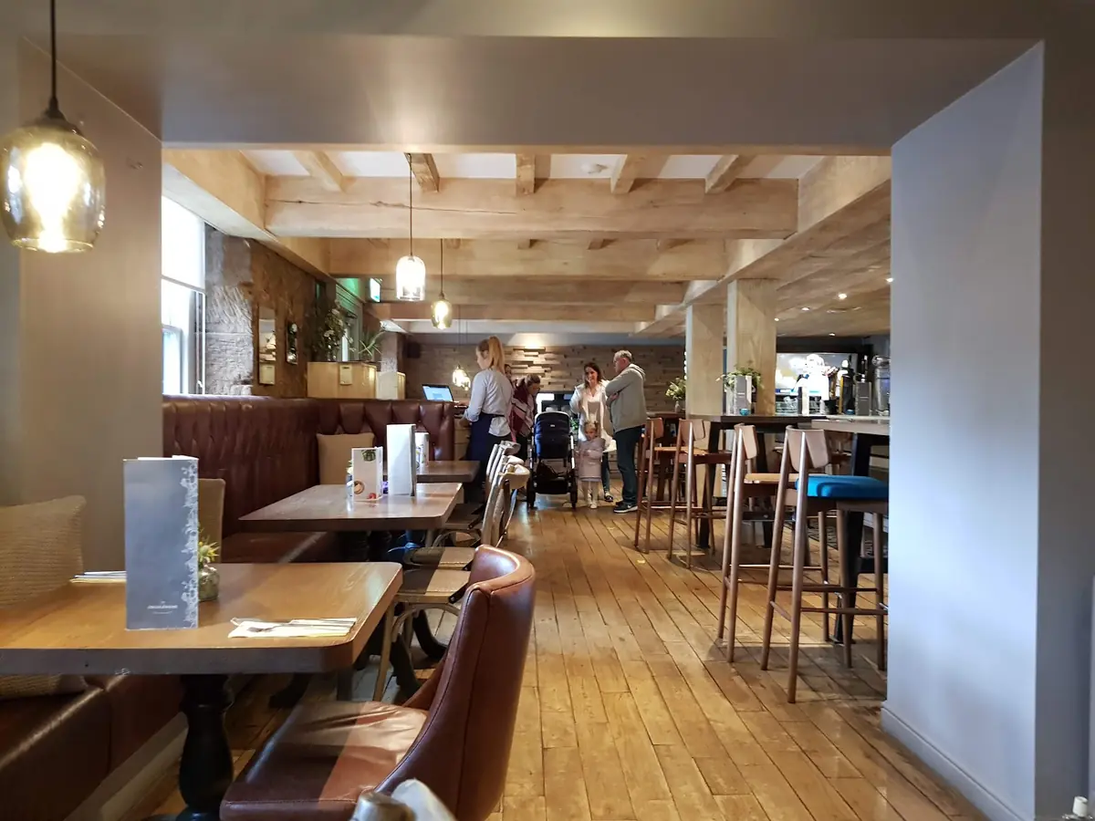 The Cricklewood — Bars in Glasgow